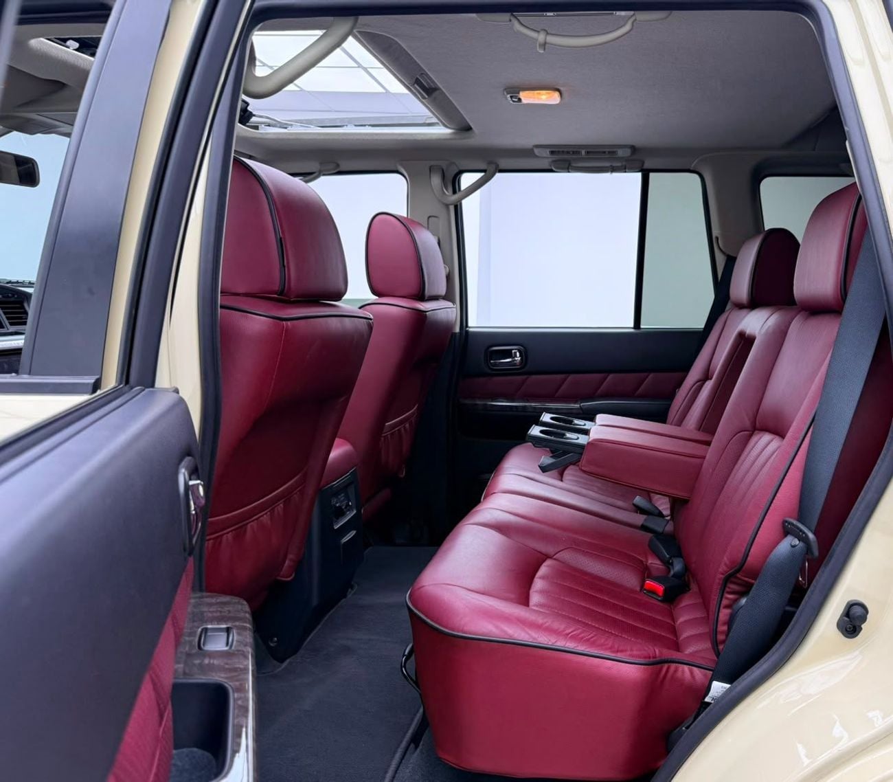 Nissan Patrol SUPER SAFARI 2023 Nissan Patrol Super Safari, Warranty, Full Nissan Service History, GCC
