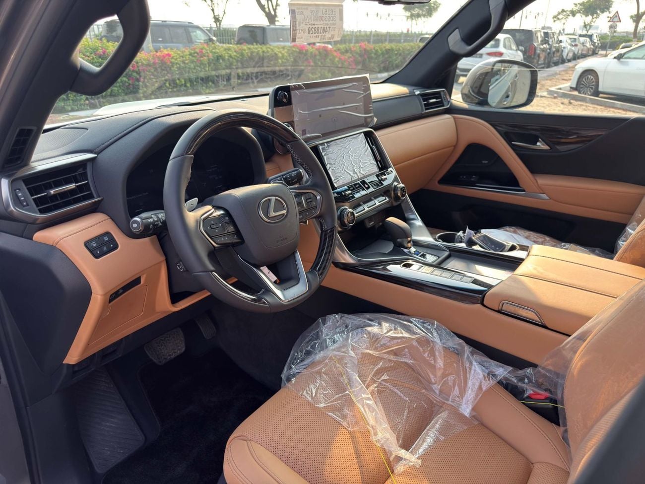 Lexus LX700h SIGNATURE BRAND NEW GCC SPEC UNDER WARRANTY AND SERVICE