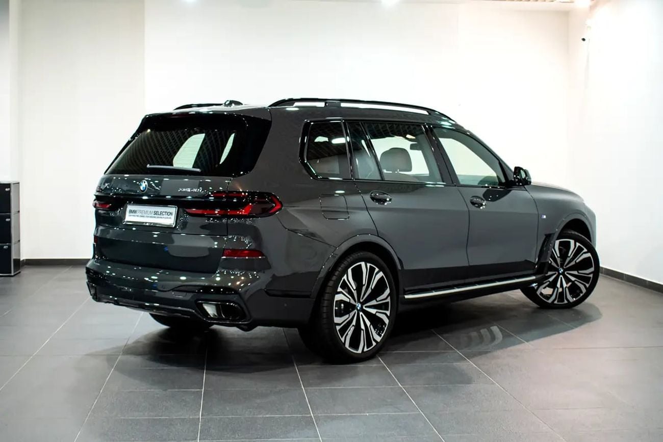 BMW X7 xDrive40i Luxury M Sport Package 7 Seats+5000 Extra color