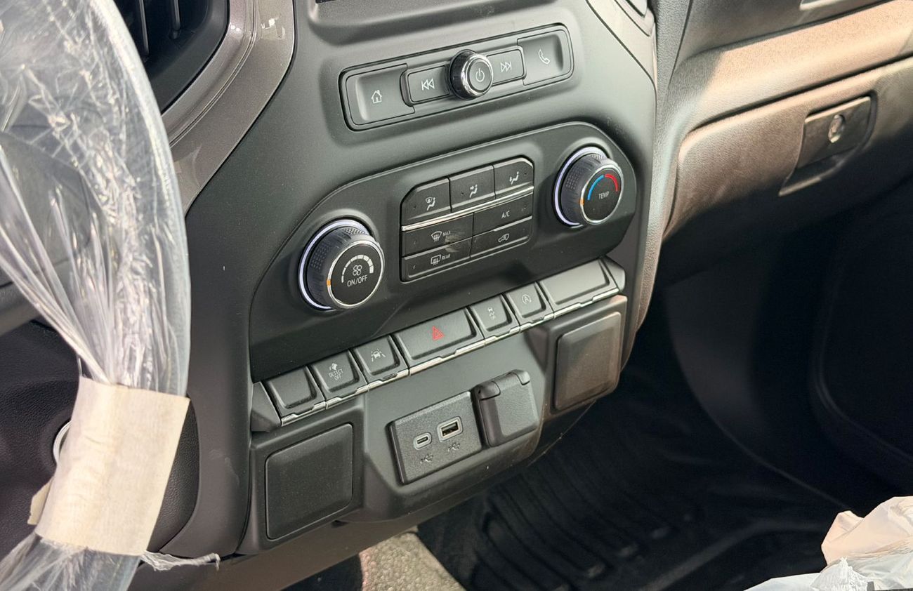 Chevrolet Silverado 1500 RST V8 5.3L AWD GCC Specification