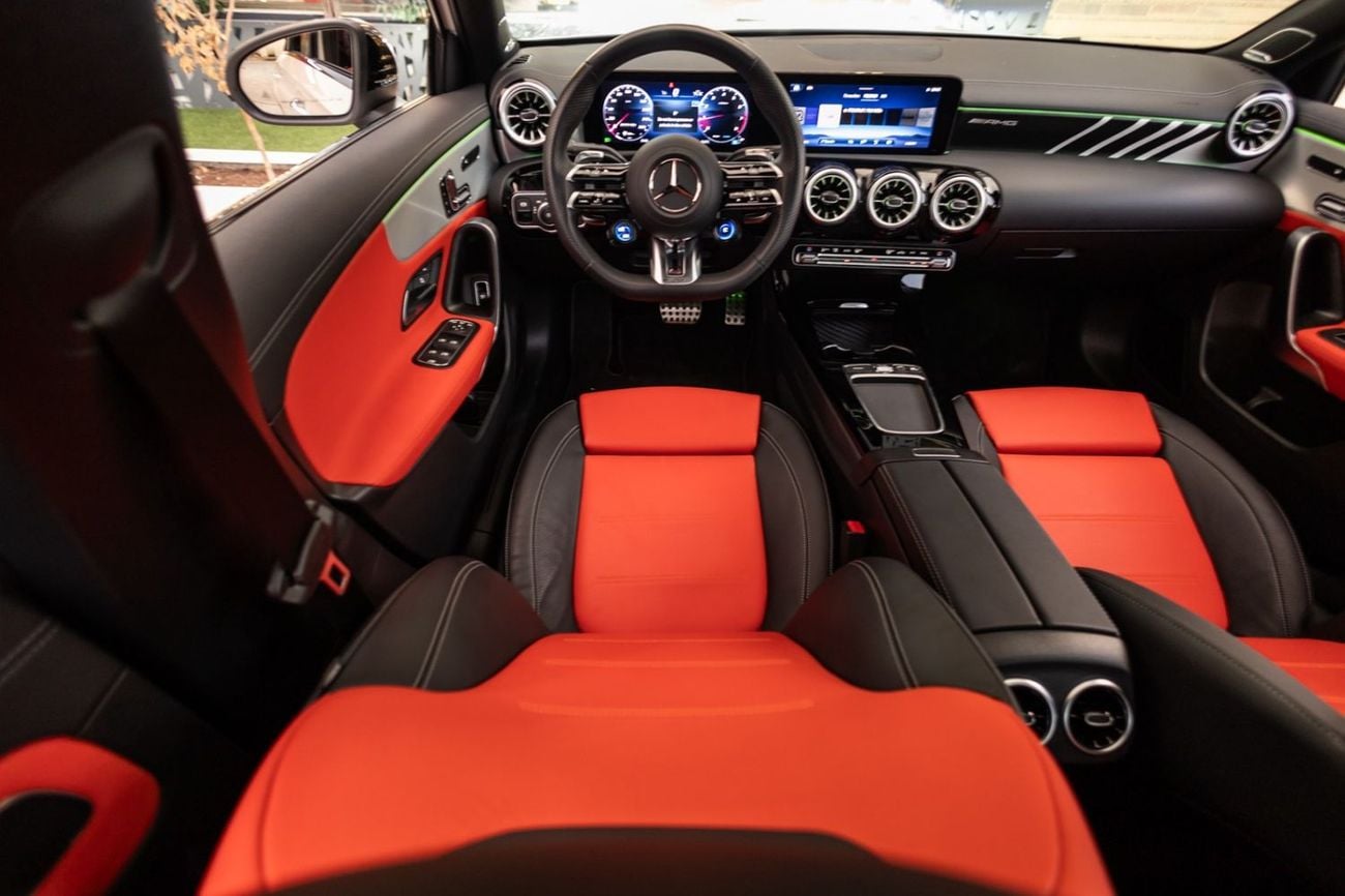 Mercedes Benz A35 AMG 4MATIC Mercedes-Benz A35 AMG 2025 GCC | Agency Warranty | Service Contract