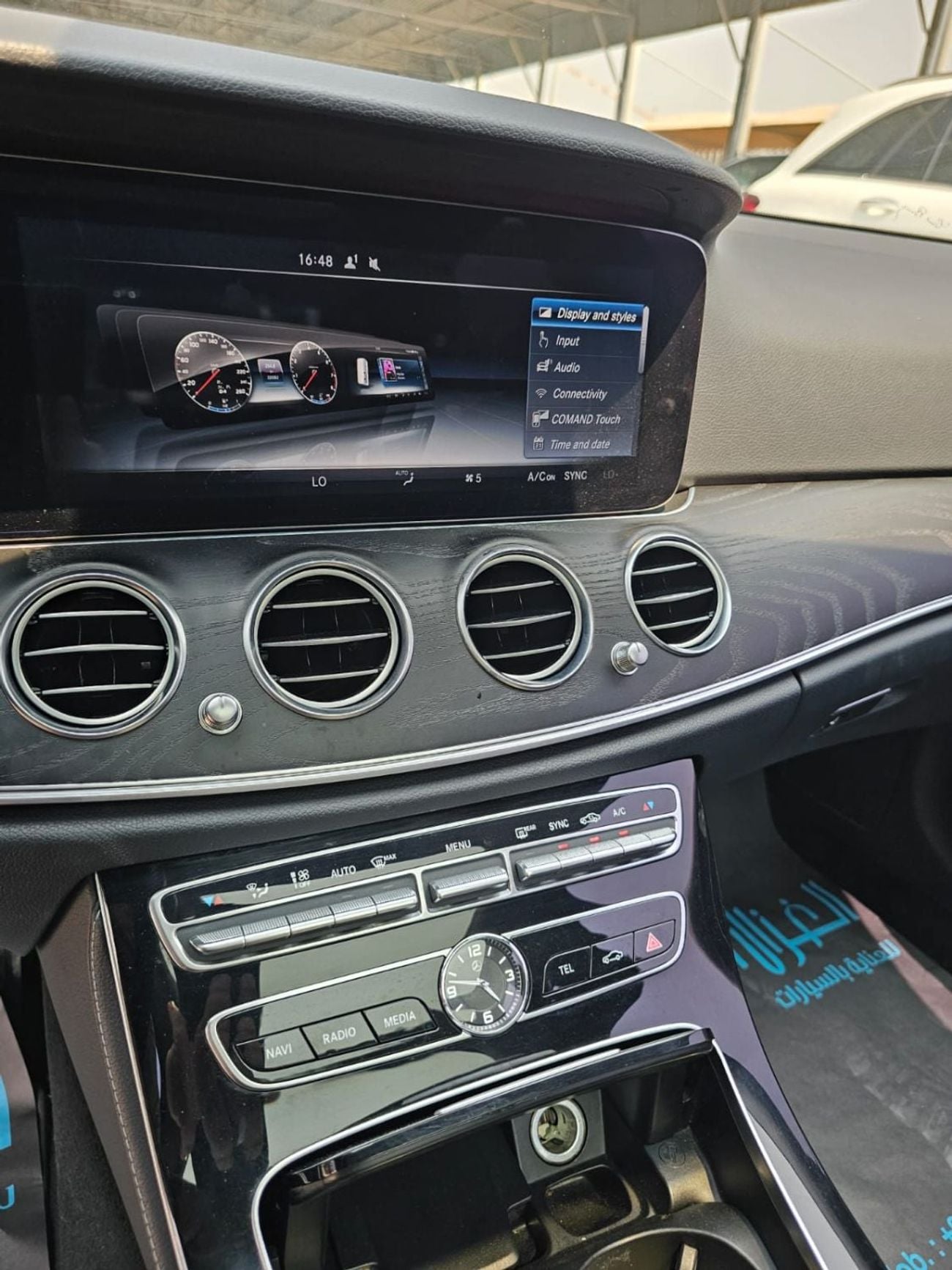Mercedes Benz E300