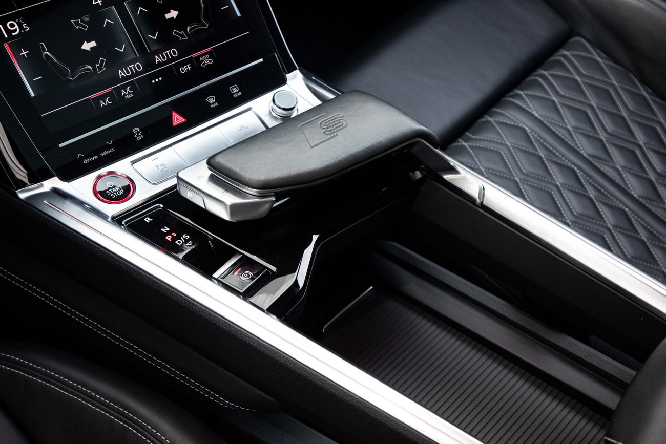 أودي Q8 SPORTPACKAGE SQ8 E-TRON | 5,288 P.M | 0% Downpayment | WARRANTY