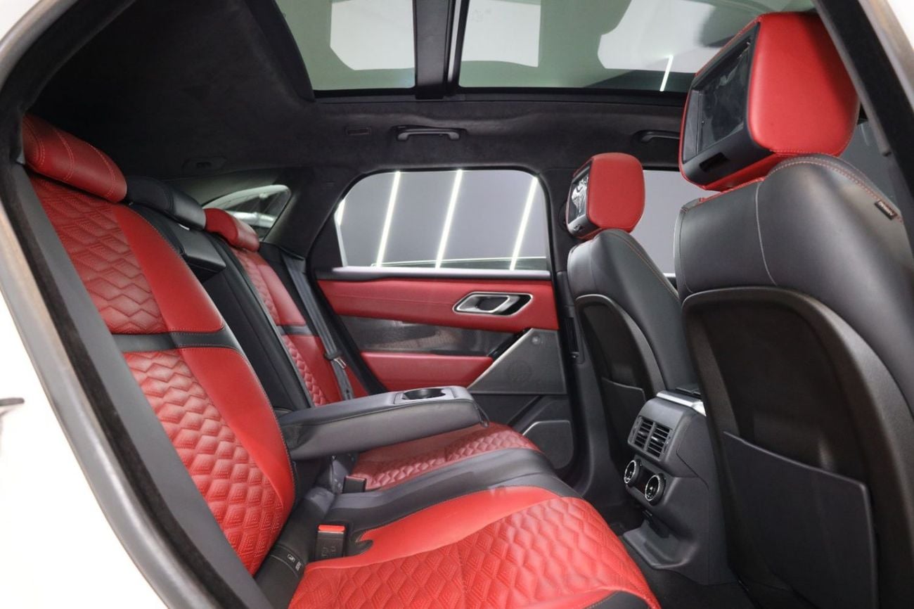 لاند روفر رينج روفر فيلار SVAutobiography Dynamic 5.0L 2020 Range Rover Velar SV Autobiography, Rear Entertainment Display, Panoramic Roof, GCC Specs!!