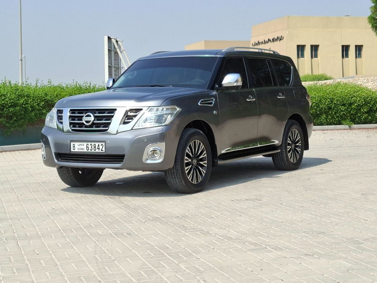 Nissan Patrol LE PLATINUM Nissan patrol model 2015 full option