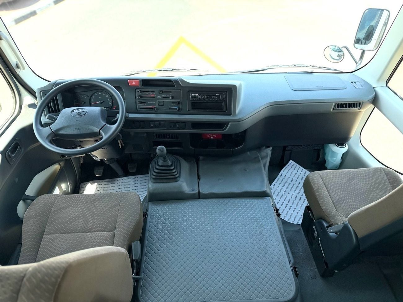 Toyota Coaster Toyota coaster 4,2L Diesel 2026/2026 GCC