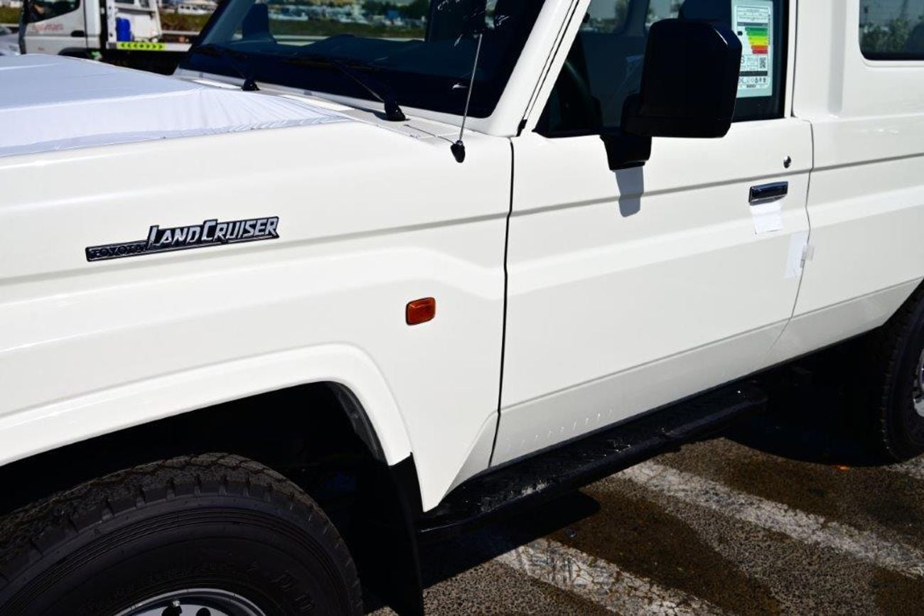 تويوتا لاند كروزر 70 LC 78 HARDTOP 2.8L AT
