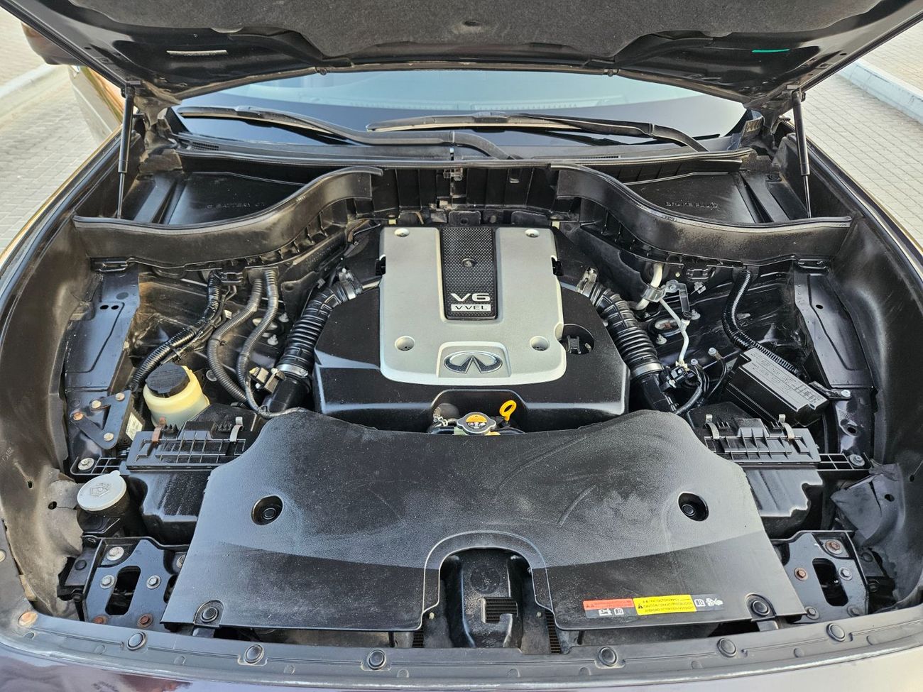 إنفينيتي QX70 إكسيلنس