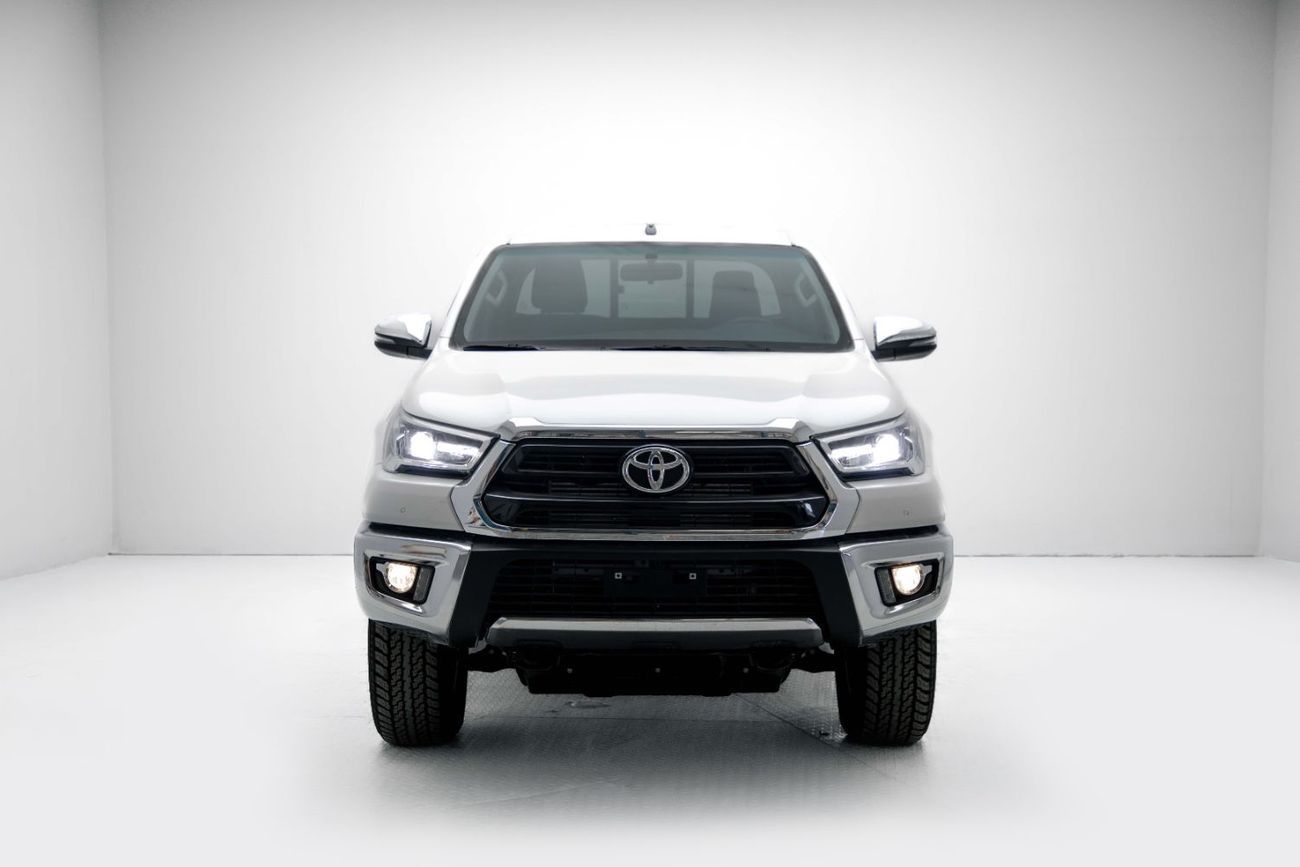 Toyota Hilux SR5 2.8L - Platinum White Inside Black | Export Only