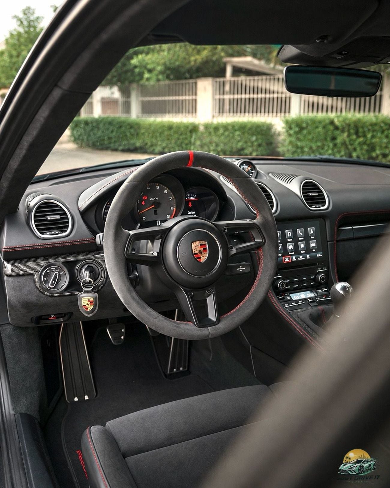 Porsche 718 Cayman GT4