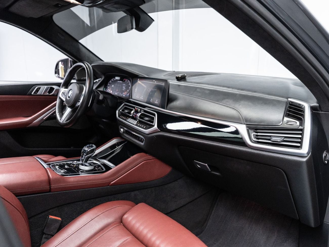 بي أم دبليو X6 XDRIVE M50i BUY NOW, PAY 2027 | THE BLACKLINE STANDARD | 12 Month Blackline Warranty, GCC
