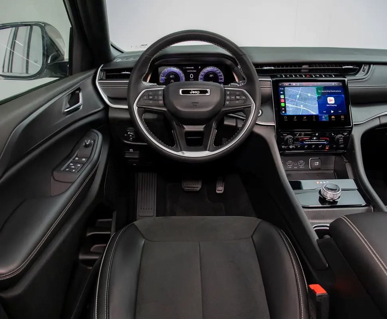 Jeep Grand Cherokee ALTITUDE Black Edition • 0% DP Available • FDSH • Warranty • GCC Specs
