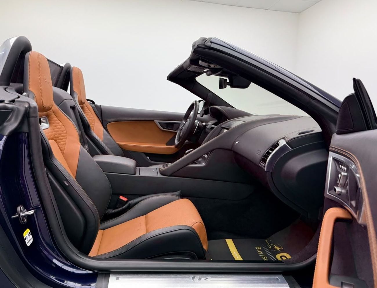 Jaguar F-TYPE R 2021 Jaguar F-Type P575 R Convertible, 2028 Masterclass Warranty + Service Pack, Very Low Km, Euro