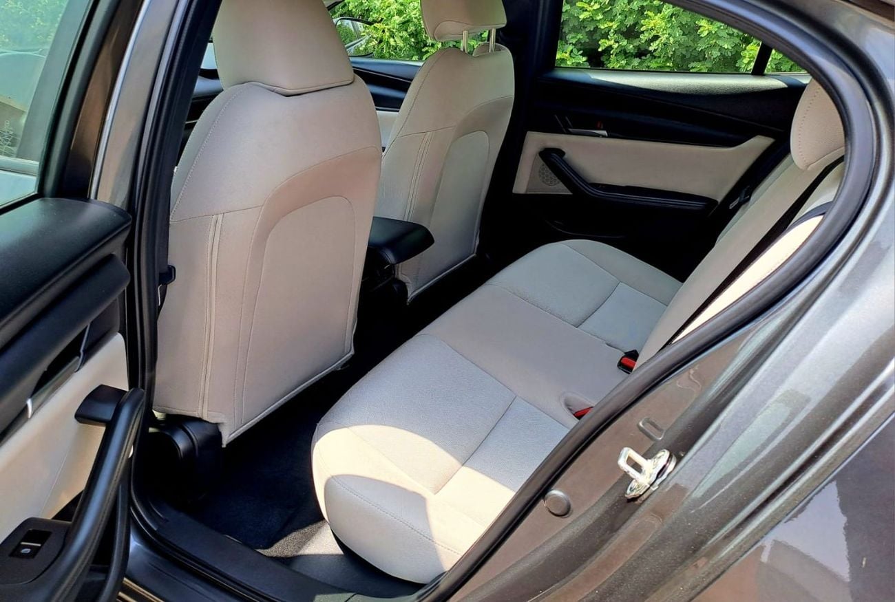 Mazda 3 SELECT 858/- Monthly 2025 | NO CONVENIENCE CHARGES I GCC | Accident Free