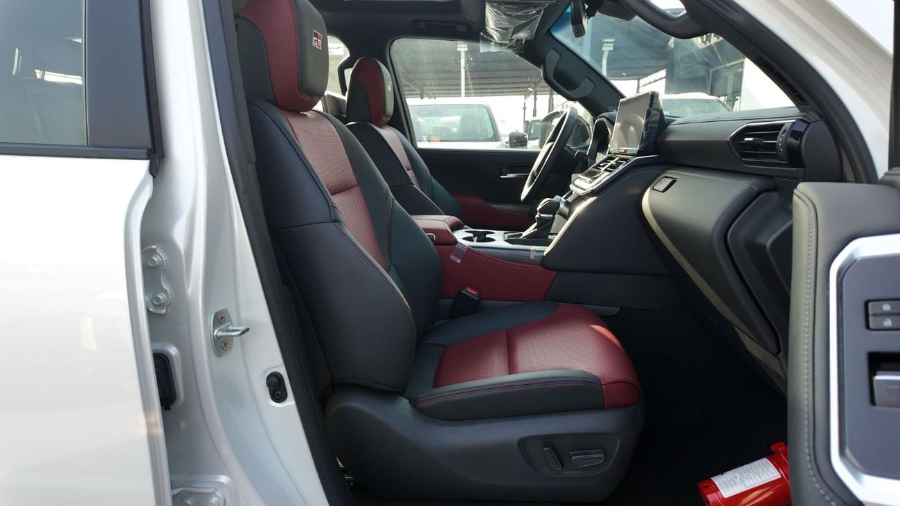 تويوتا لاند كروزر GR SPORT Hybrid