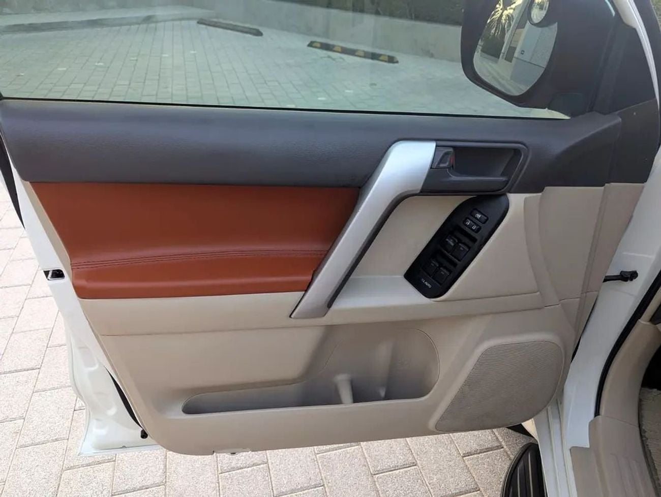 Toyota Prado EXR GCC Specs V4 2.7L Interior and Exterior Excellent Condition