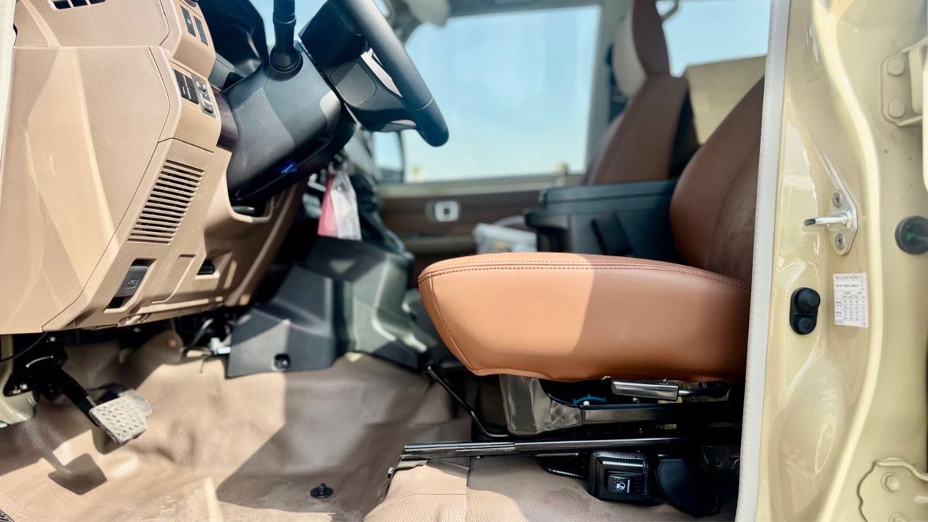 Toyota Land Cruiser 70 LC79 LX 2.8 DIESEL AT 4WD WINCH DIFFLOCK COOLBOX LEATHER SEATS 2026