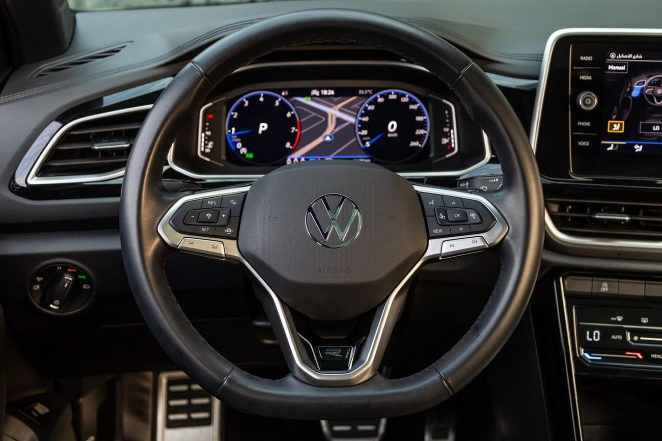 فولكس واجن T ROC R-LINE Volkswagen T-Roc 2024 مواصفات خليجية مقابل 1,555.00 AED شهريًا