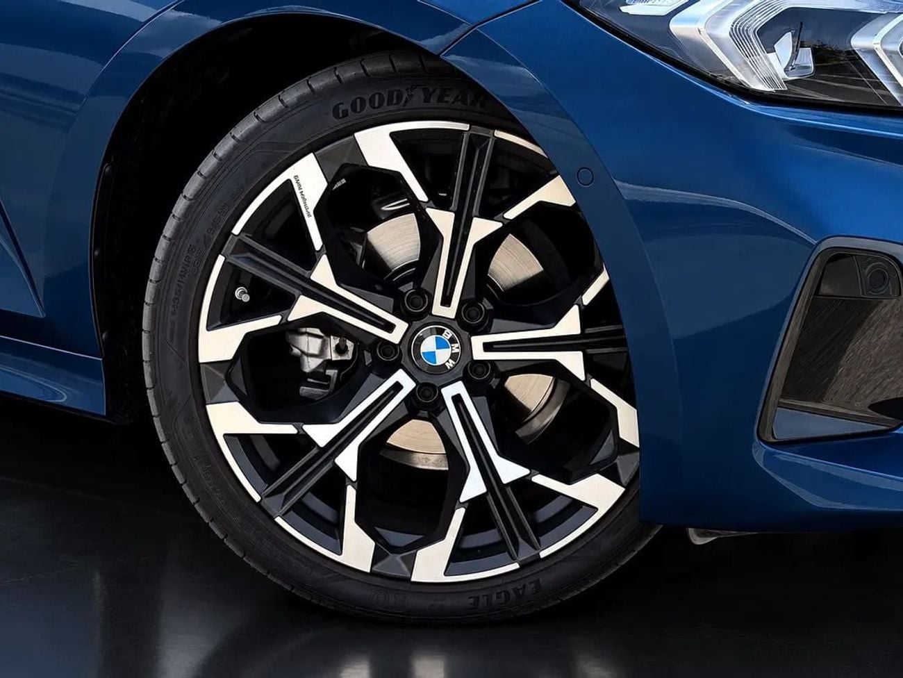 BMW 320i M SPORT
