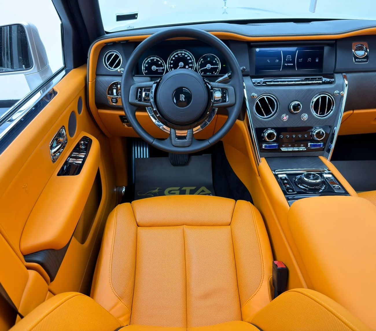 Rolls Royce Cullinan STANDARD
