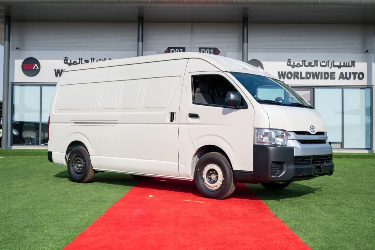 Toyota Hiace PETROL 2.7 HIGHROOF CARGO MANUAL TRANSMISSION
