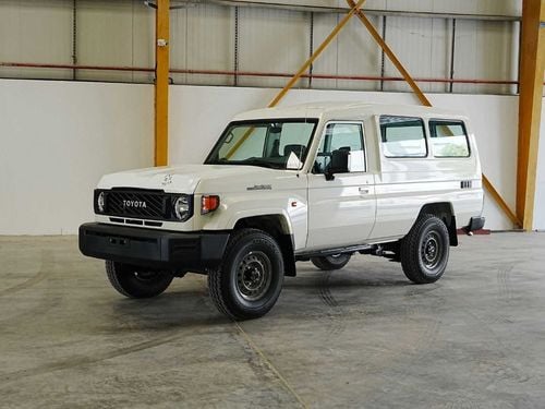 تويوتا لاند كروزر 70 LC 78 HARDTOP 2.8L AT