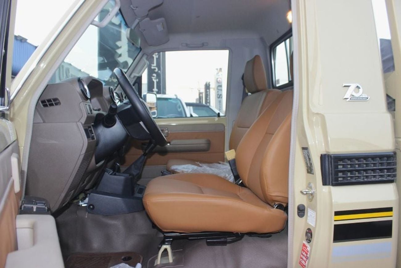 Toyota Land Cruiser Pickup 70