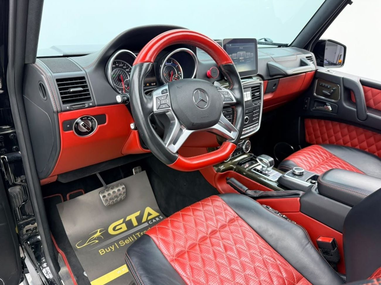 Mercedes Benz G63 AMG STANDARD 2018 Mercedes Benz G63 AMG, Full Service History, Carbon Fiber Interior, Fully Loaded, GCC