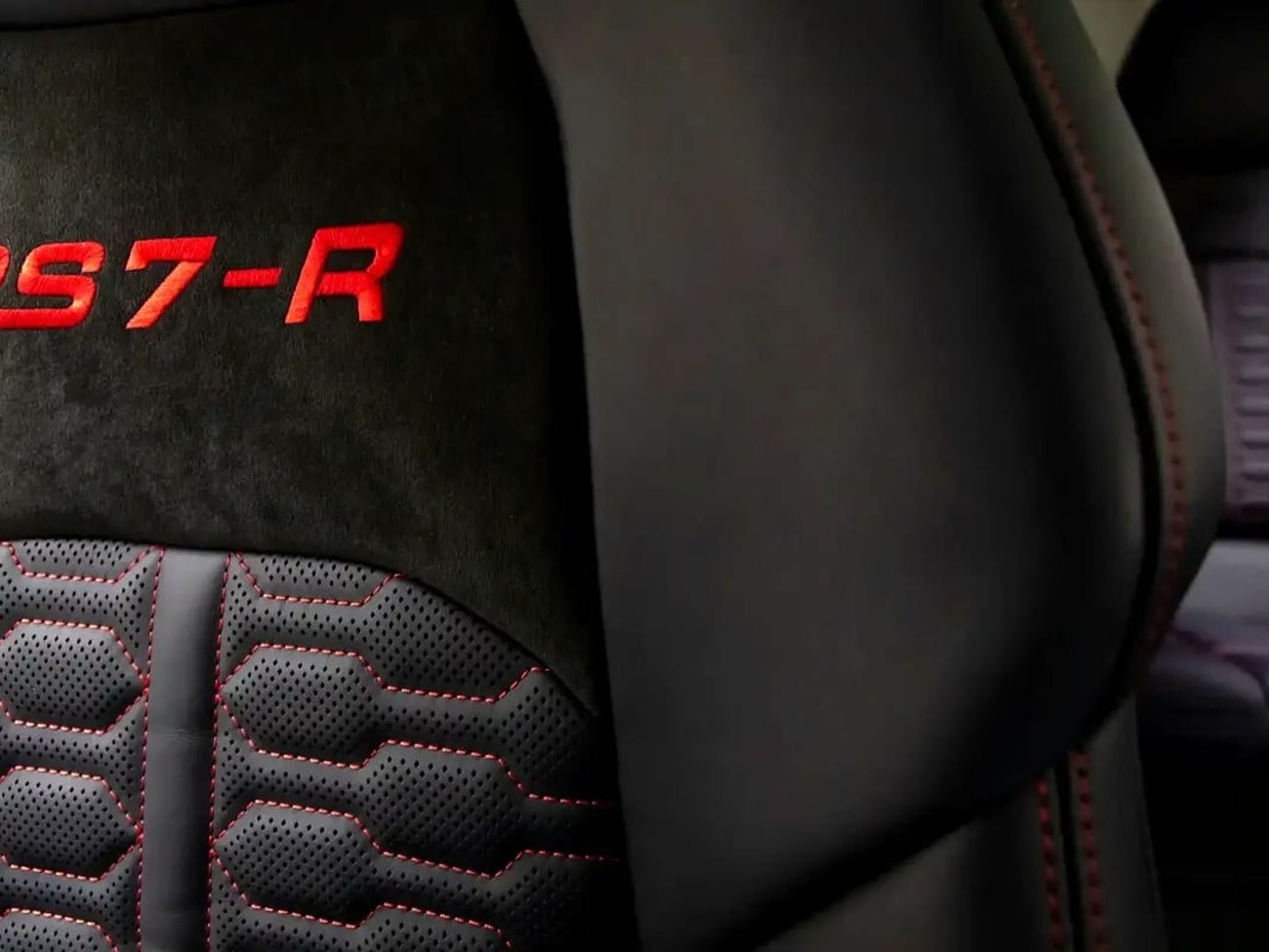 أودي RS7 RS 7 | R ABT (1 of 125) | GCC Spec | With Service Contract