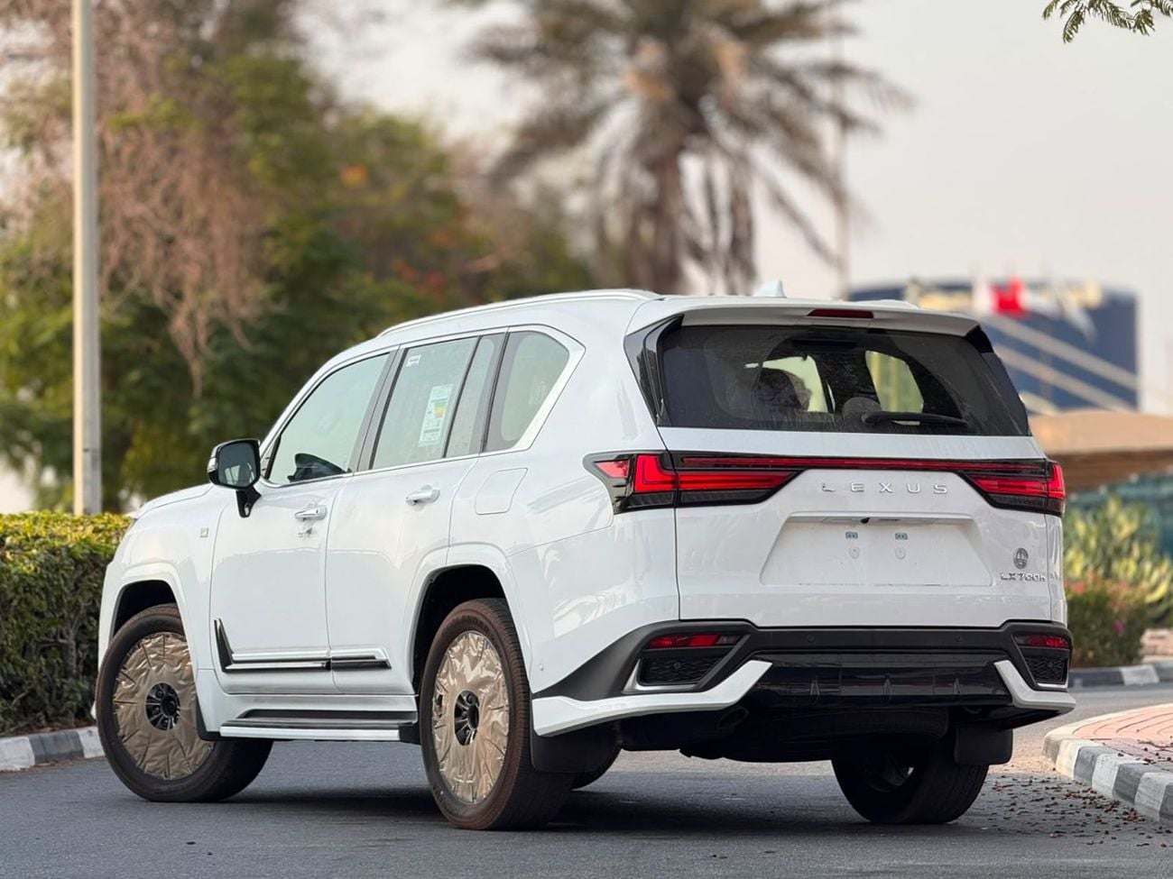 Lexus LX700h F SPORT