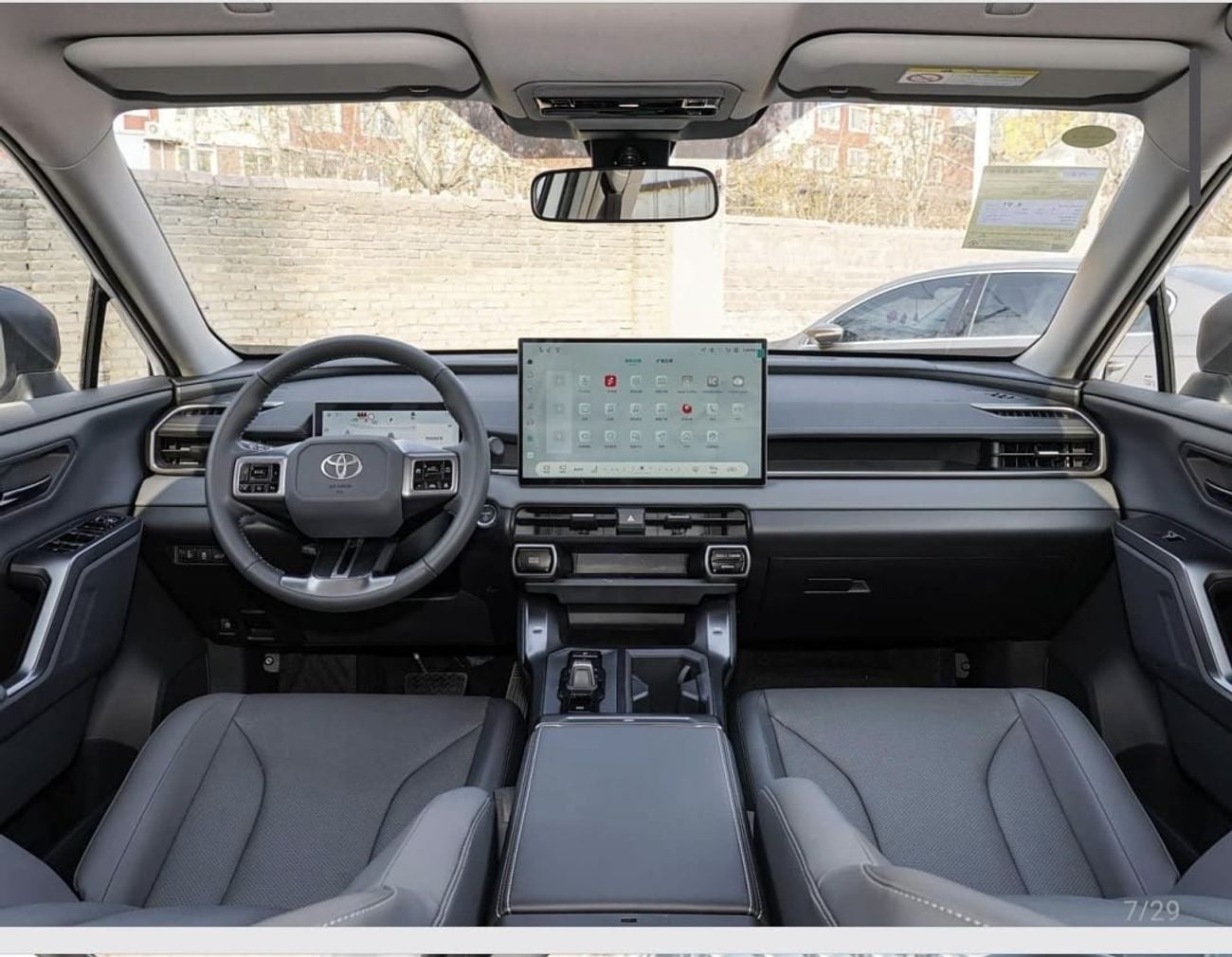 تويوتا راف ٤ XLE HEV تويوتا RAV4 2026، محرك 2.5 لتر هجين، دفع رباعي، فئة فاخرة