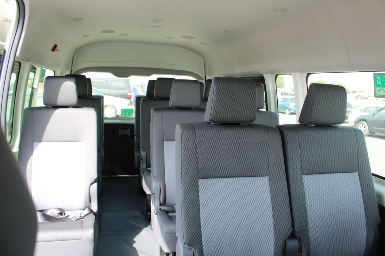 Toyota Hiace DX