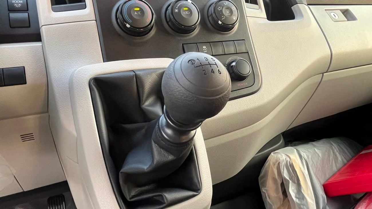 Toyota Hiace DX