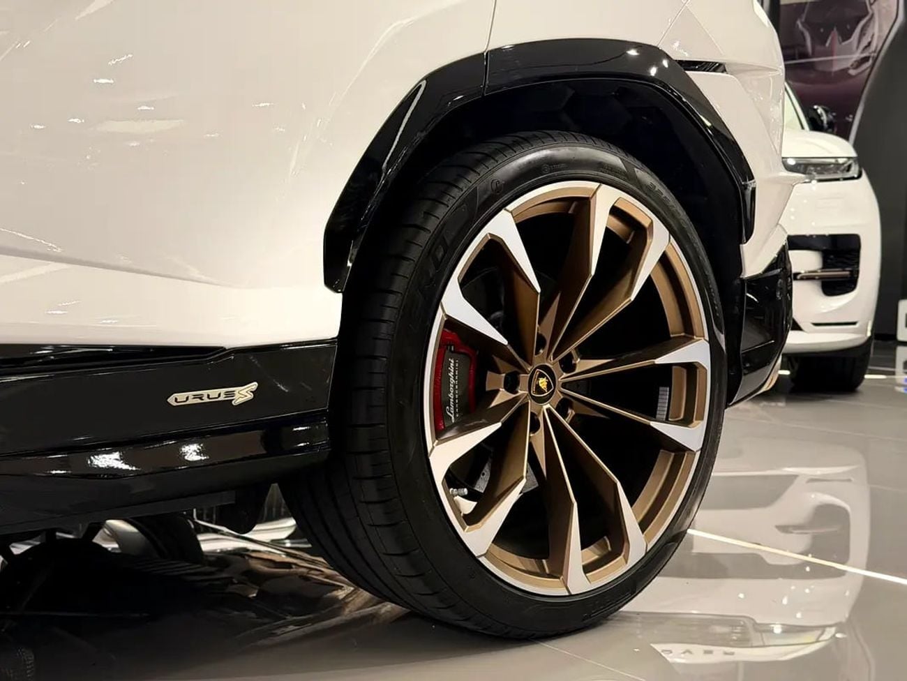 لامبورغيني اوروس S | Japanese Specs | Pristine Condition