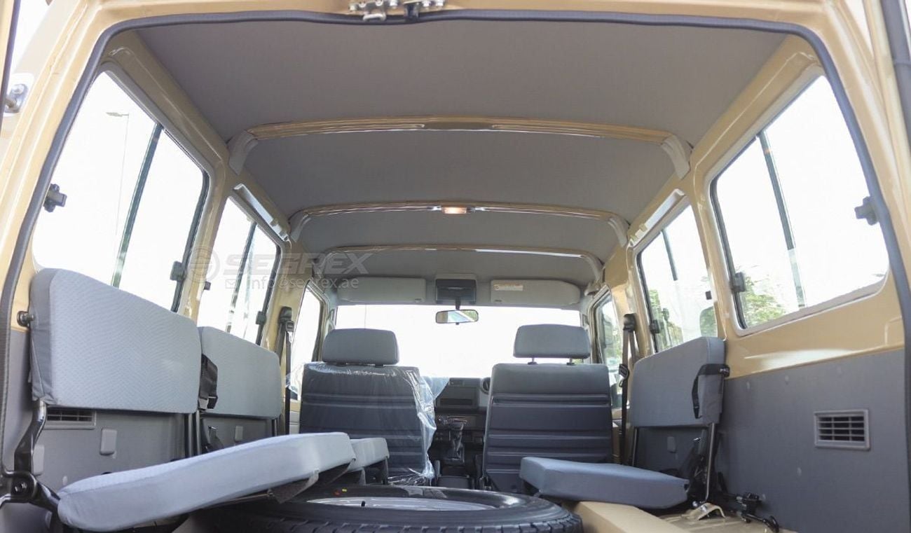 Toyota Land Cruiser 70 LC78 Hardtop . 4.0L . 6-Speed Automatic . Petrol . 4WD . 8 Seats . 3 Doors For Export