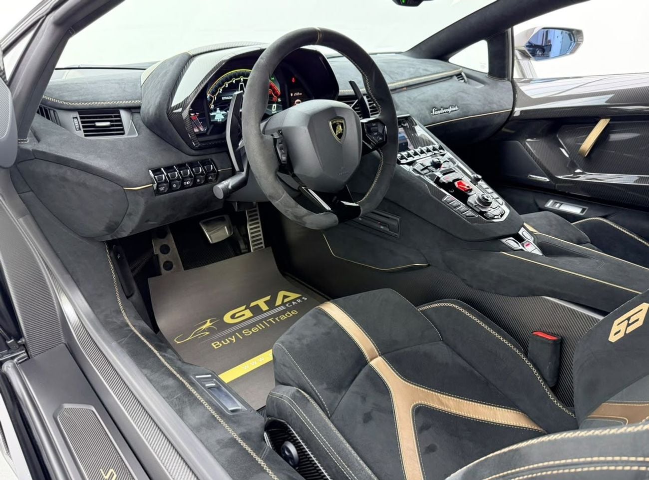 Lamborghini Aventador SVJ 2020 LAMBORGHINI AVENTADOR LP770-4 SVJ 63 EDITION, Warranty, Full LAMBORGHINI Service History, GCC.
