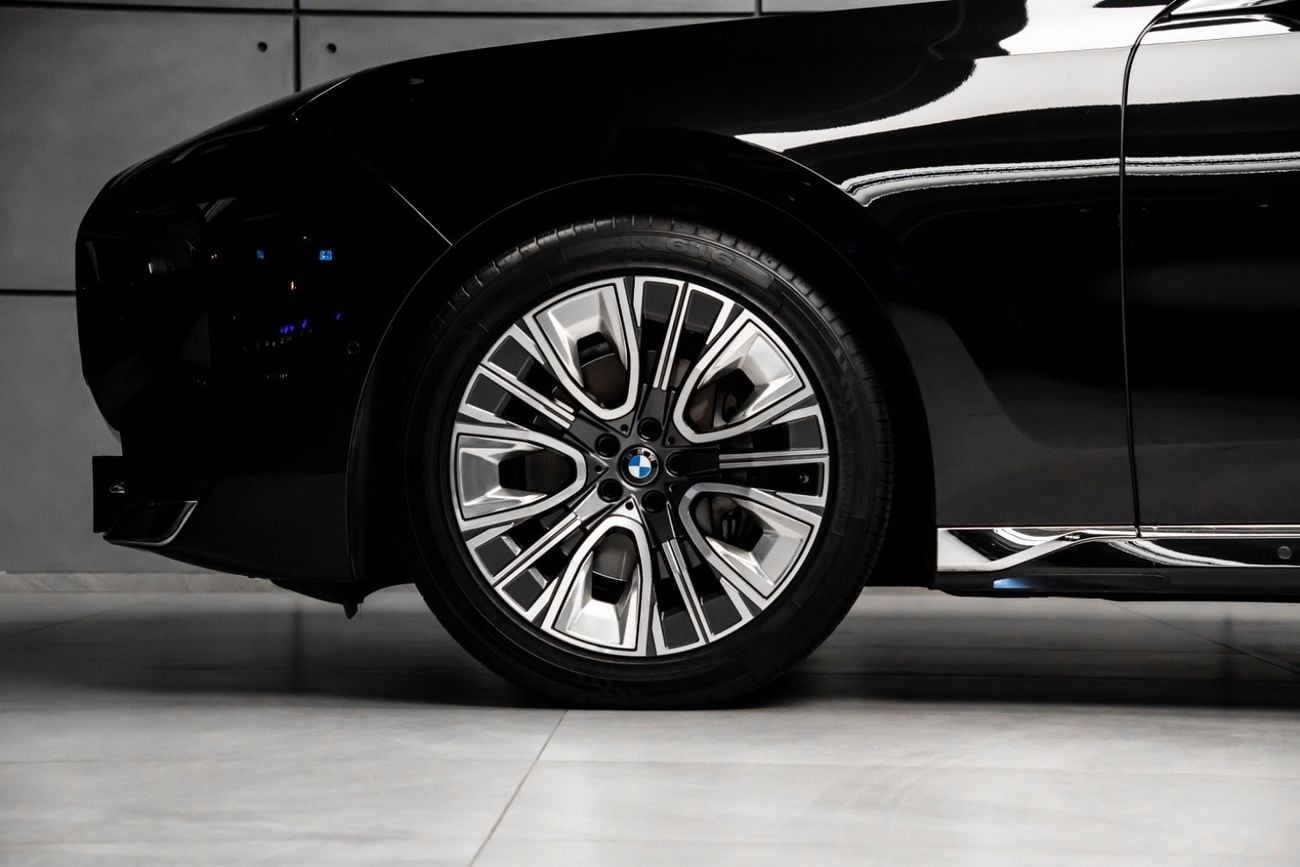 BMW 735i M SPORT 2024 | GCC Specs | Agency Warranty & Service