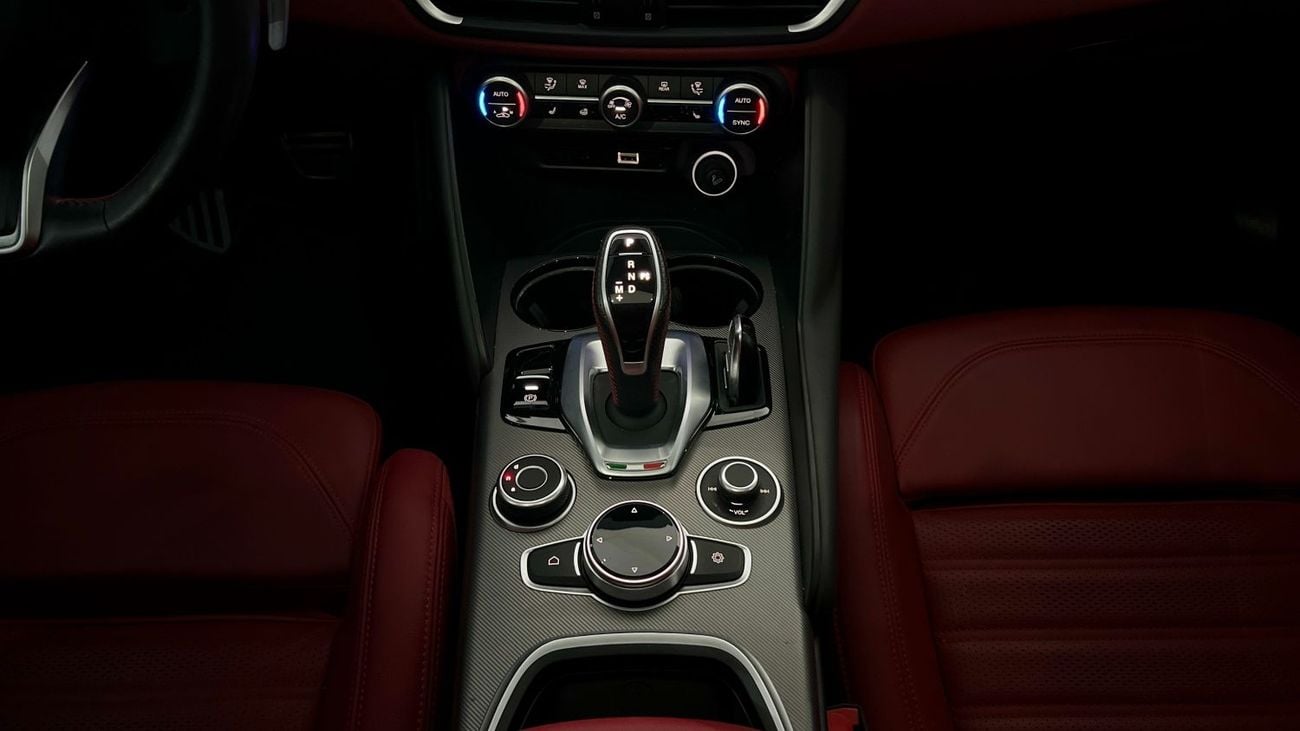 Alfa Romeo Giulia VELOCE | 2022 | Special Offer | Gargash Warranty & Service | Free insurance | Finance from 0.99%