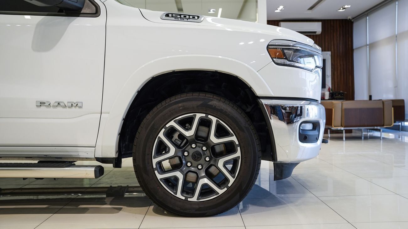 RAM 1500 LARAMIE CREW
