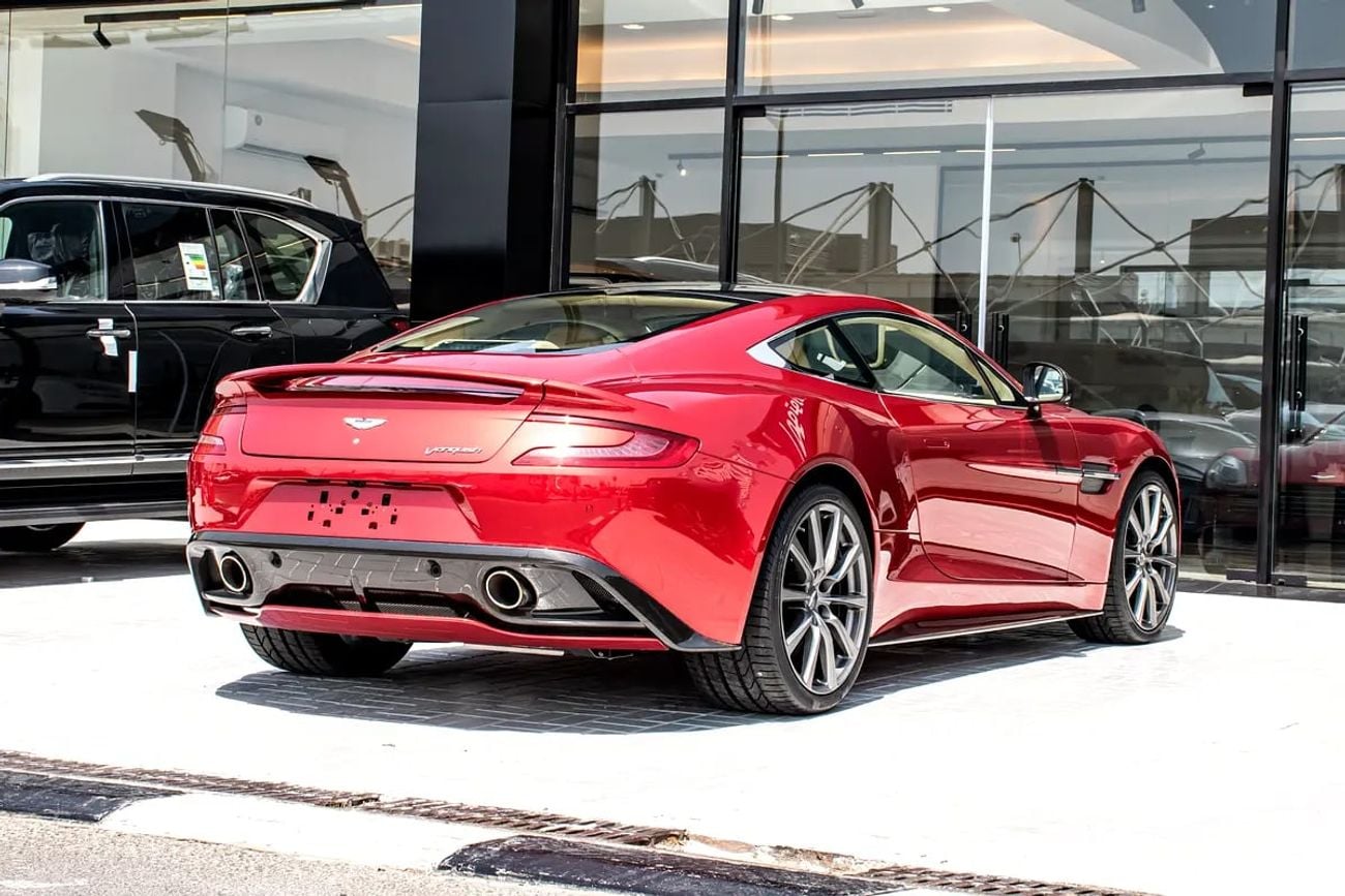 Aston Martin Vanquish Carbon Black | GCC Specs | Pristine Condition