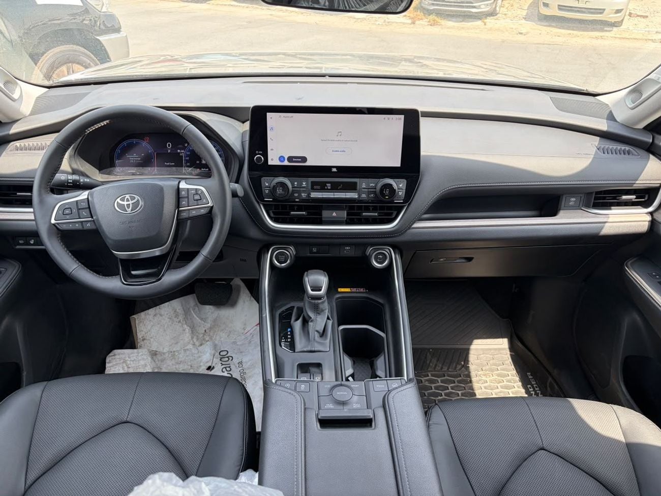 Toyota Highlander Limited Edition 2.5L V4 Petrol | Radar | Power with Leather Seats | Blind Spot | 360* Camera | Canadian Specs