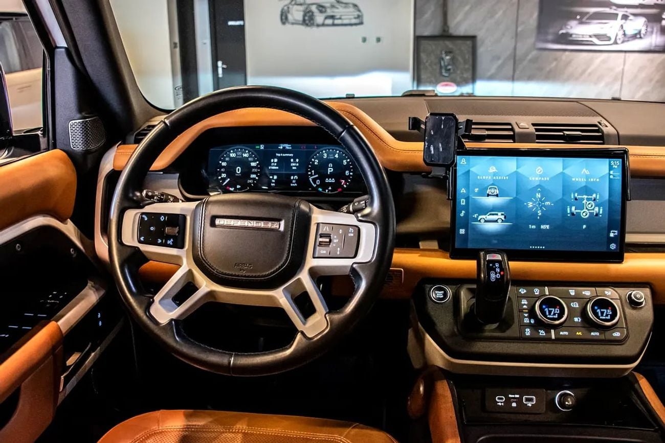 Land Rover Defender 110 HSE P400 | GCC Specs | Under Warranty & Service Contract