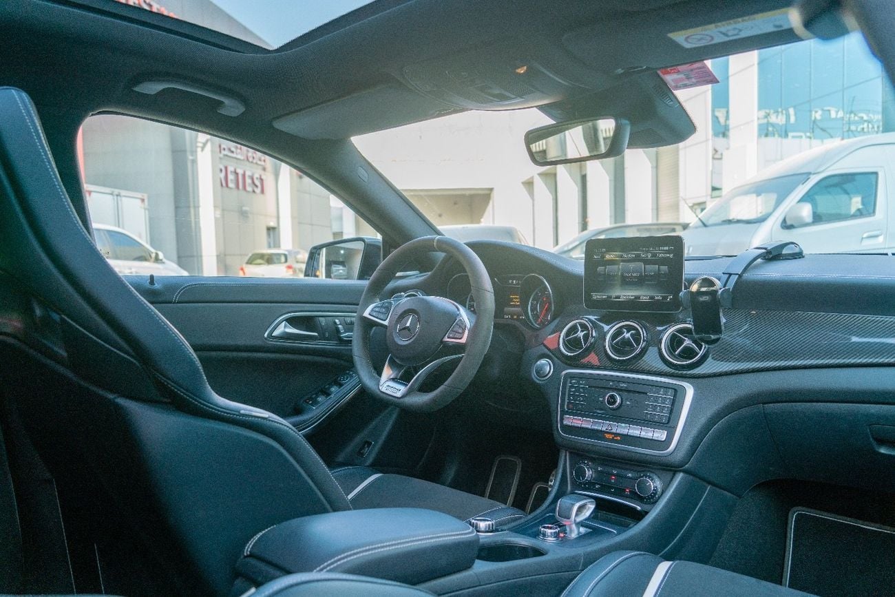 Mercedes Benz CLA 45 AMG Mercedes Benz CLA 45 AMG shooting brake 2019