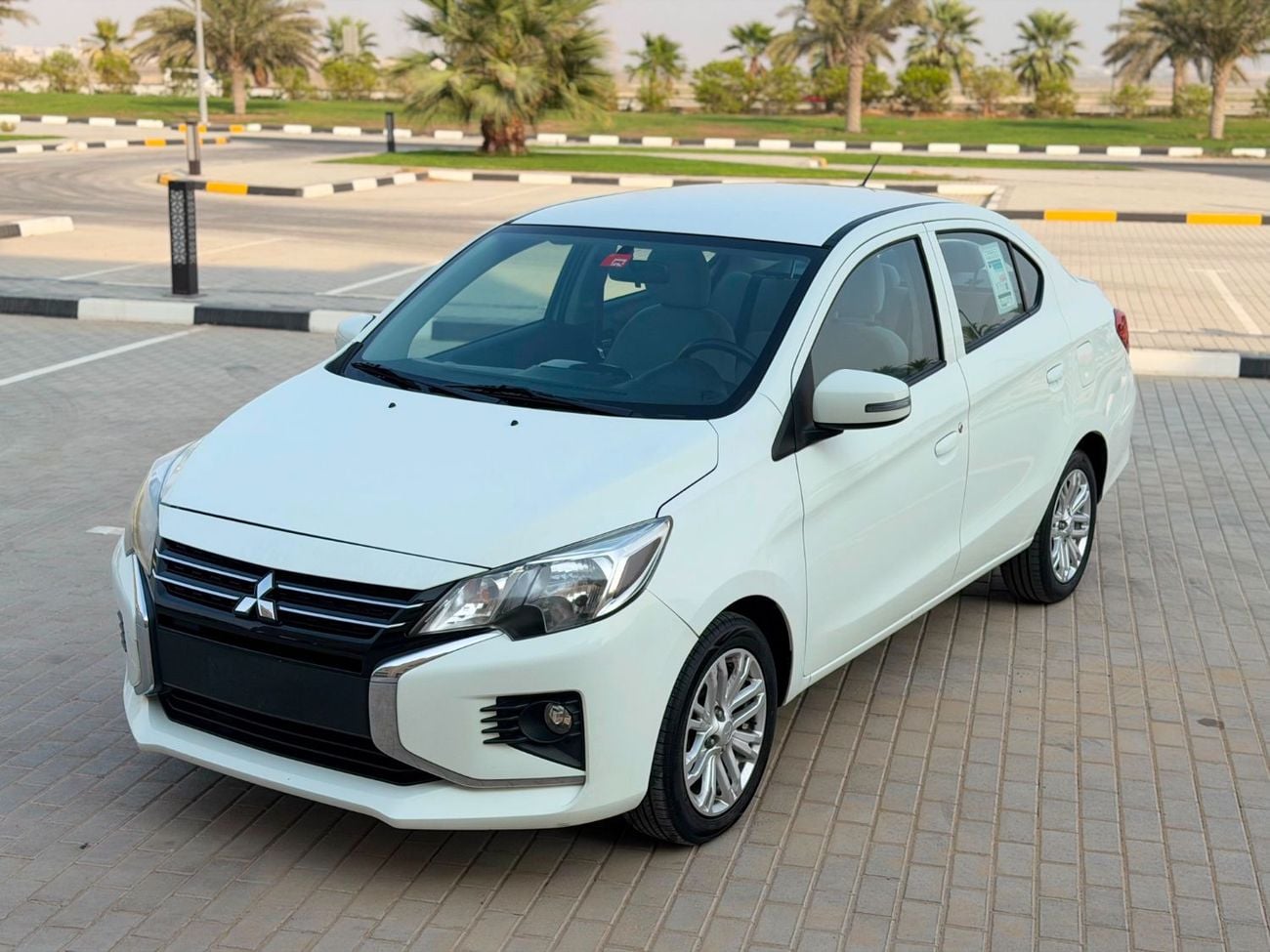 Mitsubishi Attrage GLX HIGHLINE