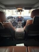 Toyota Land Cruiser VXR 5.7 V8 Grand Touring Edition