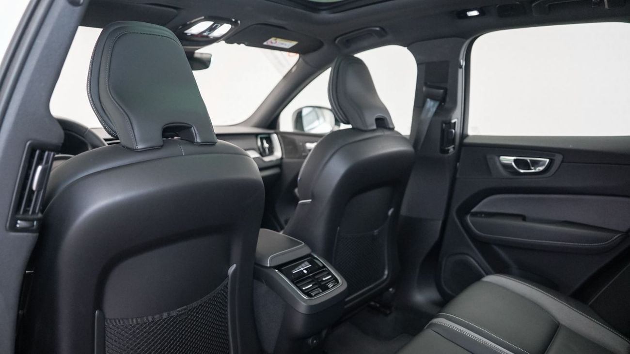 Volvo XC60 B5 Ultimate Dark