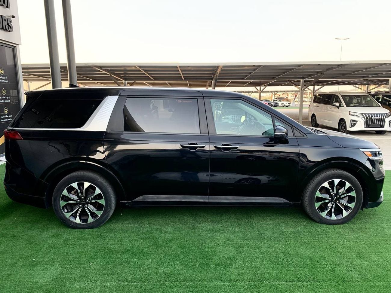 Kia Carnival EX