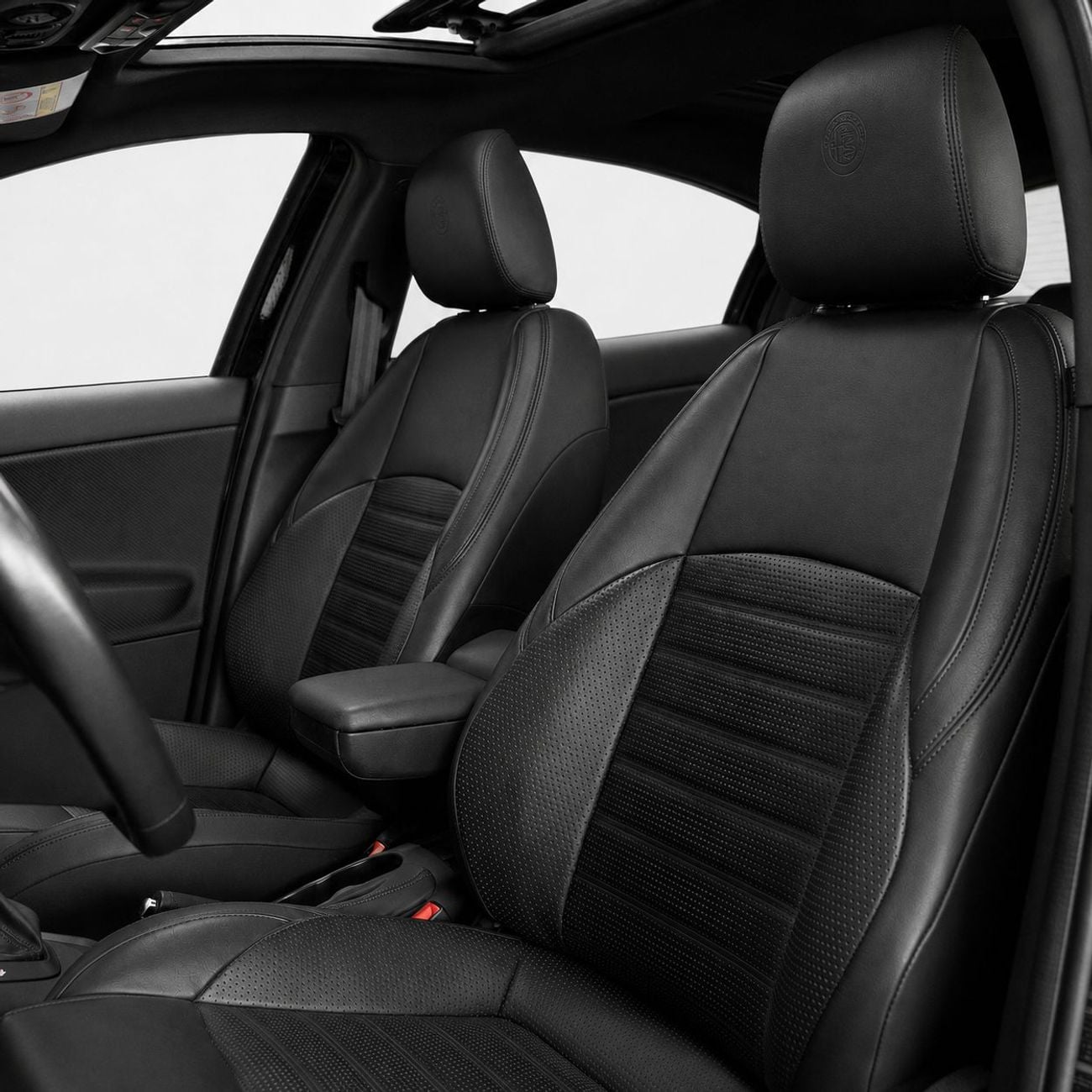 Alfa Romeo Giulietta Veloce AED 765 P.M • 0% Downpayment • Alfa Romeo Giulietta Veloce • 1 Year Warranty