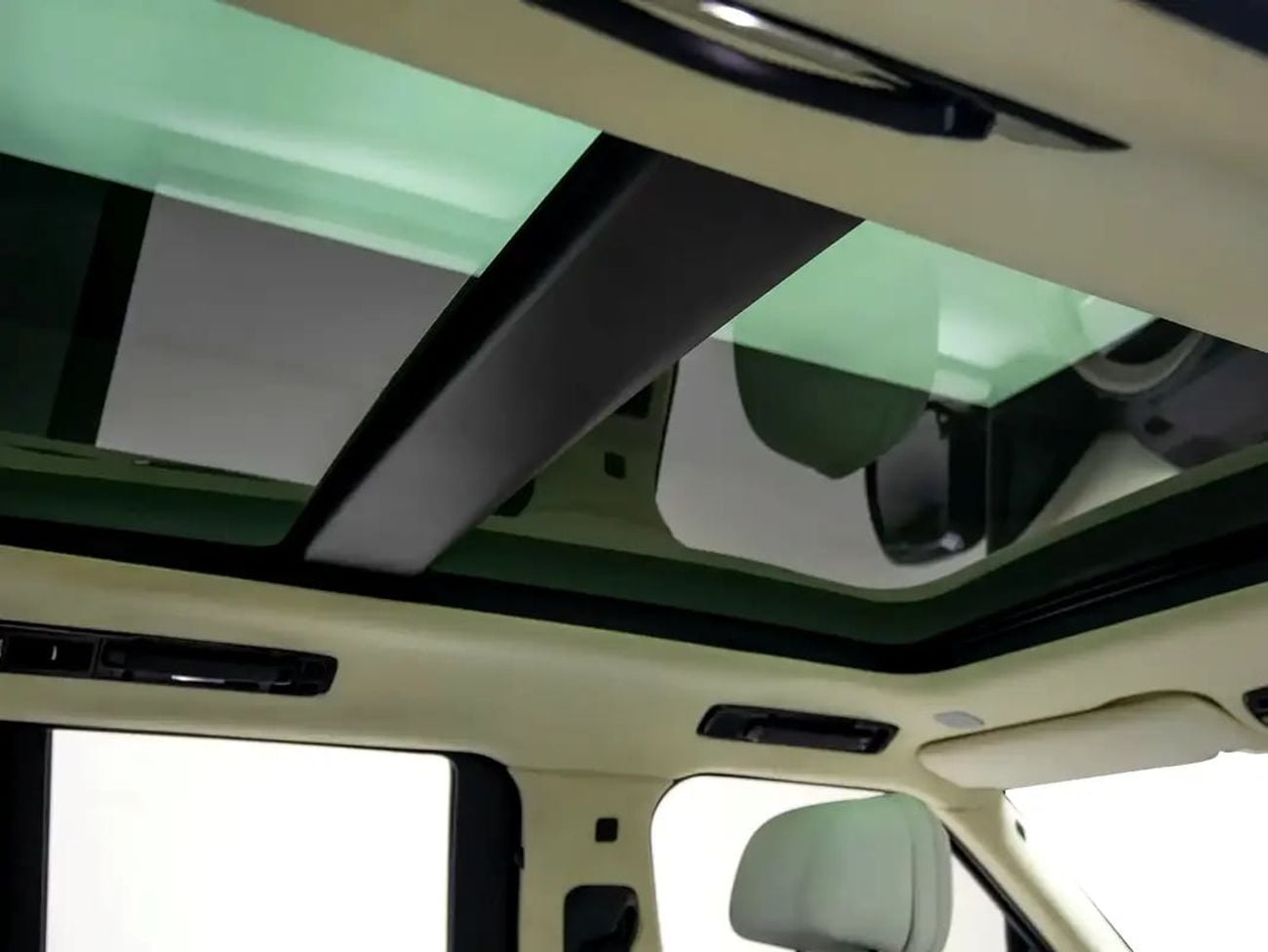 Land Rover Range Rover HSE P530 | GCC Spec | Dealer Warranty and Service Contract