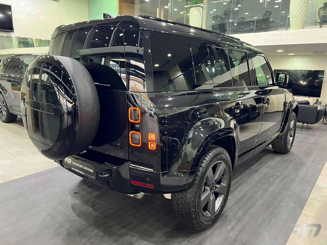 Land Rover Defender 110 X-DYNAMIC HSE P400